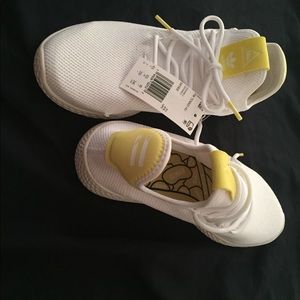 adidas Men's Pharrell Williams HU Tennis Shoe